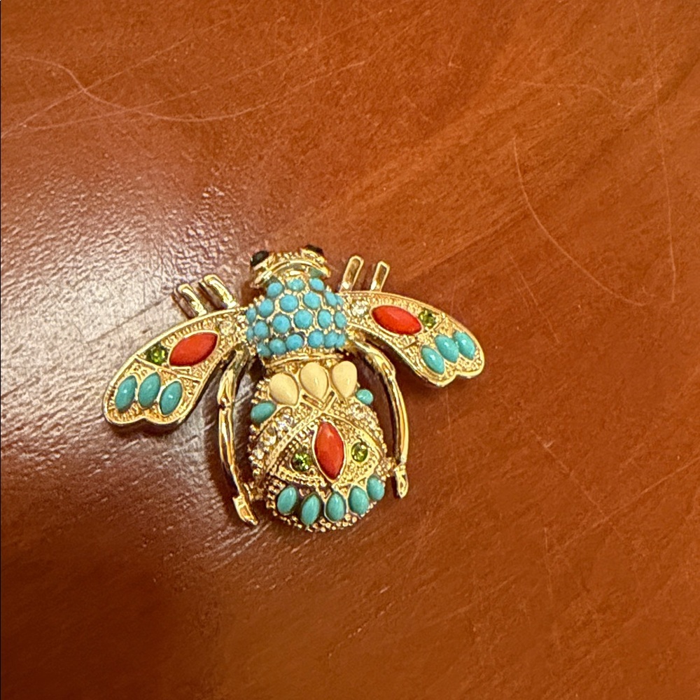 Joan Rivers Moroccan Bee Brooch